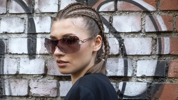 Cornrow kapsel bij Fendi lente zomer 2023