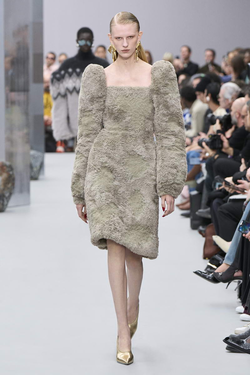 Acne Studios Vrouw herfst winter 2025 2026 - Photo courtesy of Acne Studios