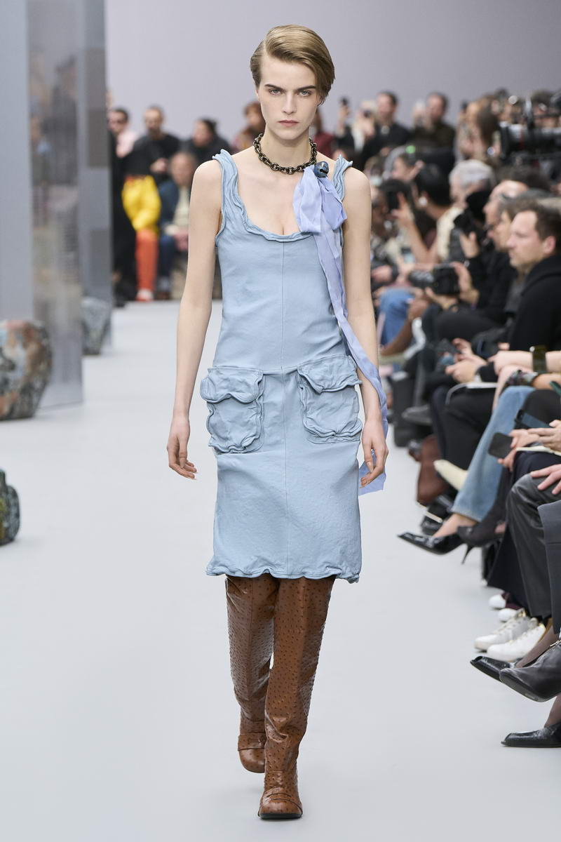 Acne Studios Vrouw herfst winter 2025 2026 - Photo courtesy of Acne Studios
