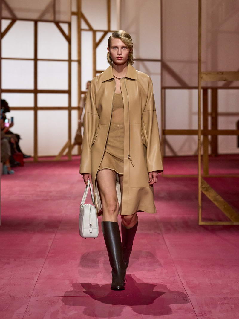 De modecollectie van Hermes voor zomer 2025. Photo courtesy of Hermès
