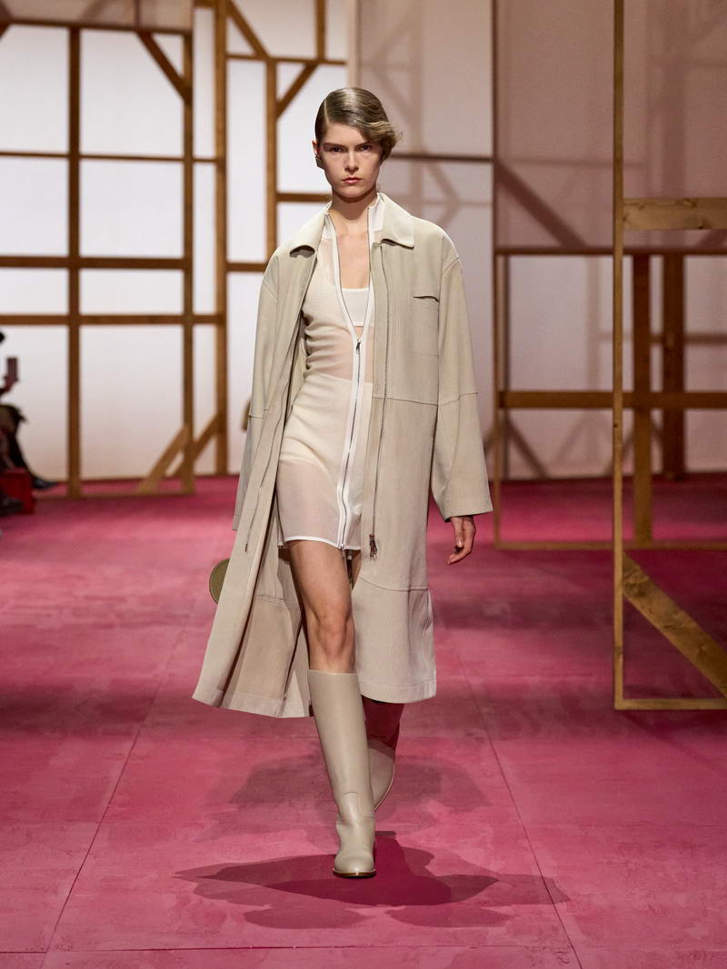 De modecollectie van Hermes voor zomer 2025. Photo courtesy of Hermès