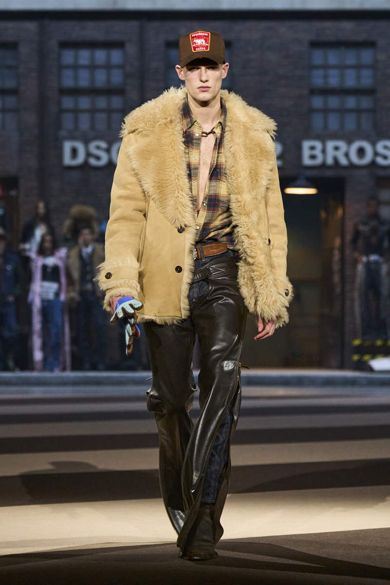 Dsquared2 viert 30 jaar met extravagante Coed-collectie herfst/winter 2025-2026. Photo courtesy of Dsquared2
