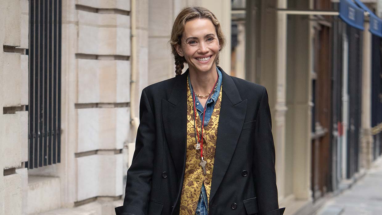 Denim, maar dan anders: deze Paris Fashion Week-look is pure inspiratie. Foto Charlotte Mesman