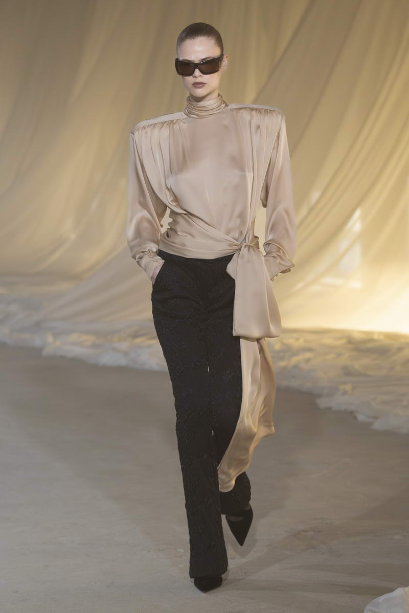 De modecollectie van Balmain herfst-winter 2026/2027. Photo courtesy of Balmain